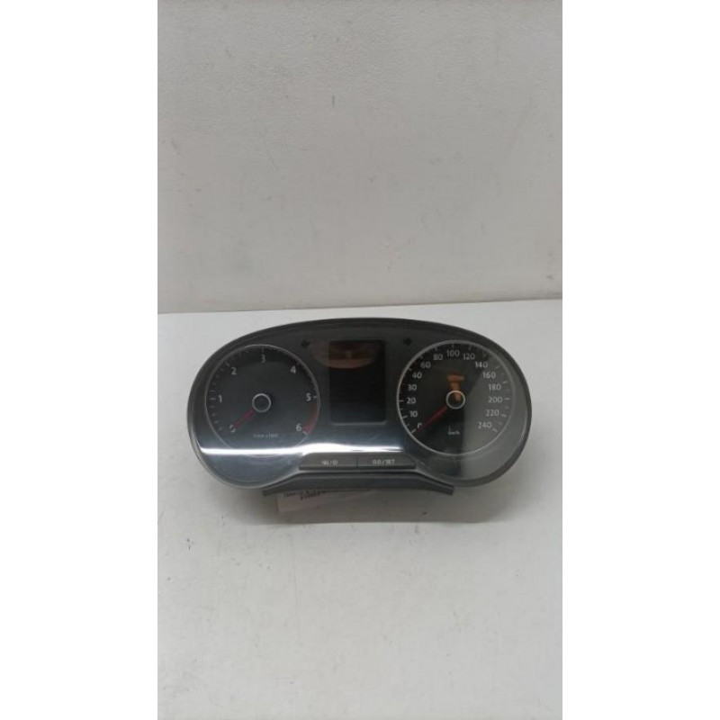 Compteur - VOLKSWAGEN - POLO 5 PHASE 1