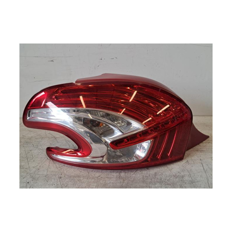 Feu arriere principal gauche (feux) - PEUGEOT - 208 1 PHASE 1