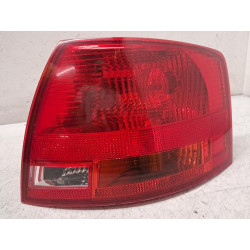 Feu arriere principal droit...