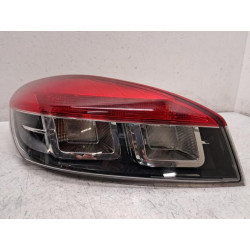 Feu arriere principal...