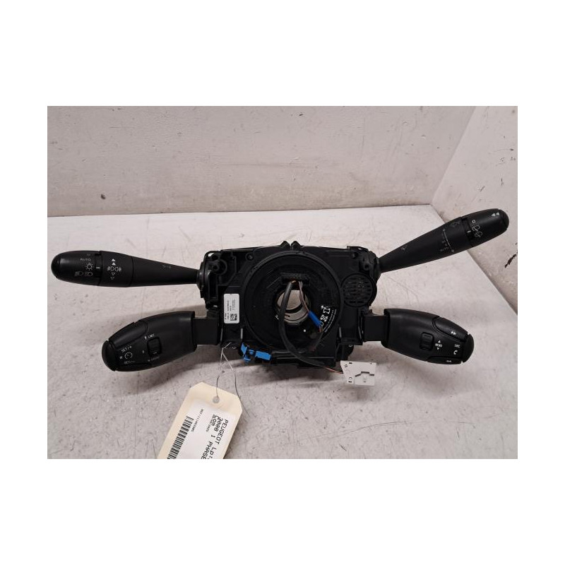 Com (Bloc Contacteur Tournant+Commodo Essuie Glace+Commodo Phare) - PEUGEOT - 3008 1 PHASE 2