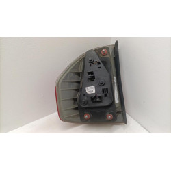 Feu arriere principal droit...