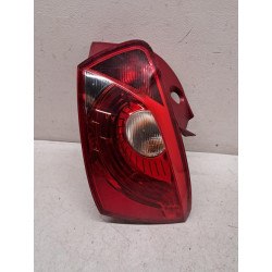 Feu arriere principal droit...