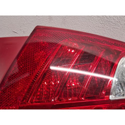 Feu arriere principal...