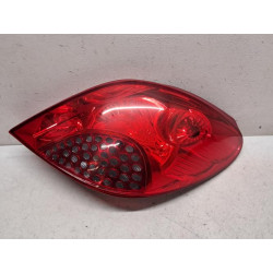 Feu arriere principal droit...