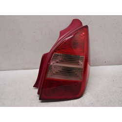 Feu arriere principal droit...