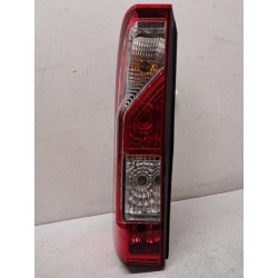 Feu arriere principal...