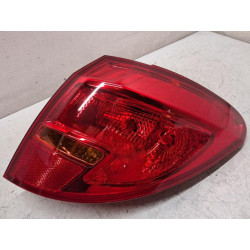 Feu arriere principal droit...