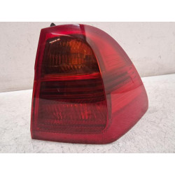 Feu arriere principal droit...