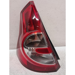 Feu arriere principal...