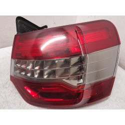 Feu arriere principal droit...