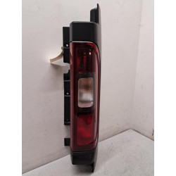 Feu arriere principal droit...