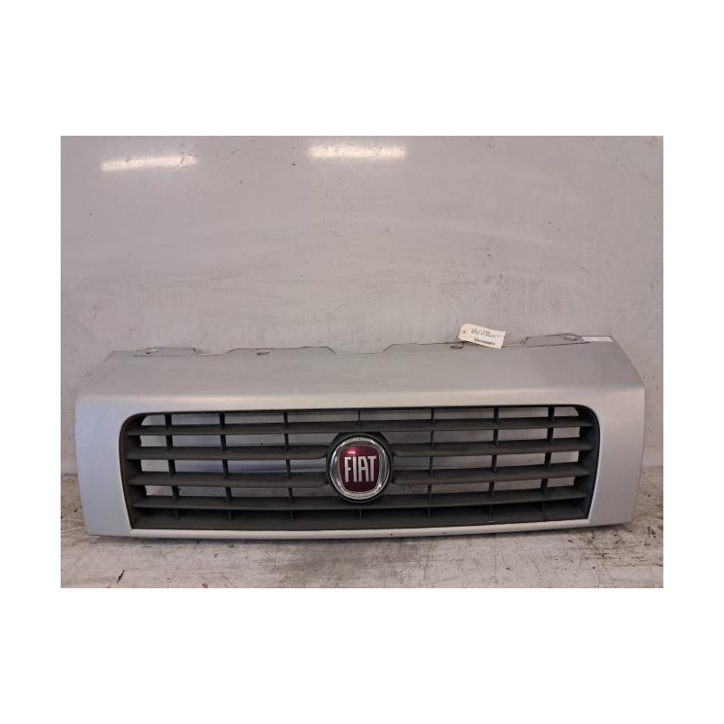 Grille de calandre - FIAT - 3.0 CH1 2.0 Multijet 16v 115ch Pack / Ducato Fg II