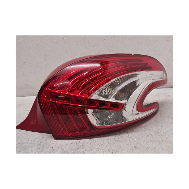 Feu arriere principal droit (feux) - PEUGEOT - 208 1 PHASE 1