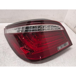 Feu arriere principal...