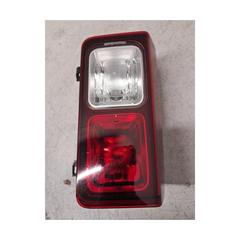 Feu arriere secondaire droit (feux) - RENAULT - TRAFIC 3 LONG PHASE 1