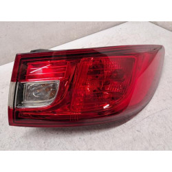 Feu arriere principal droit...