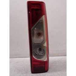 Feu arriere principal droit...