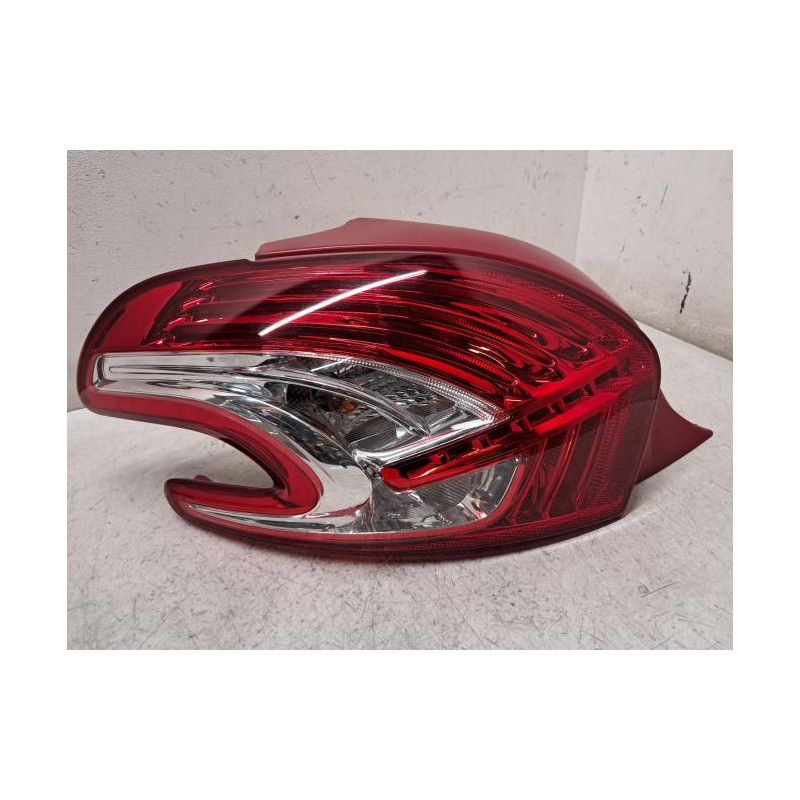 Feu arriere principal gauche (feux) - PEUGEOT - 208 1 PHASE 1