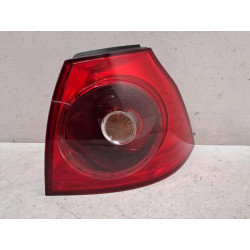 Feu arriere principal droit...