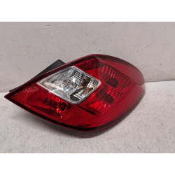 Feu arriere principal droit...