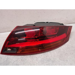 Feu arriere principal droit...