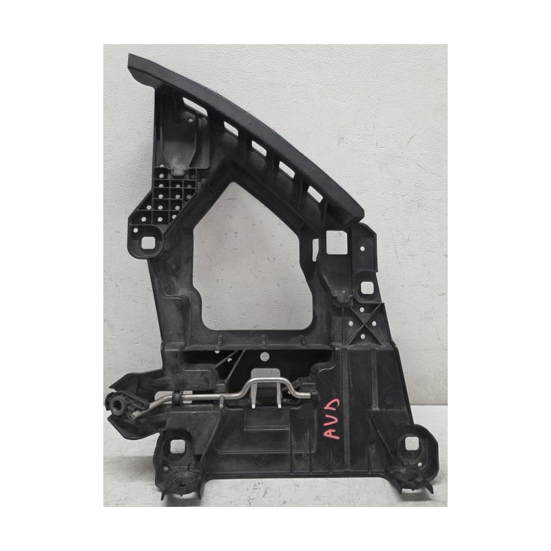 Support de phare droit (tôle) - PORSCHE - CAYENNE 2 PHASE 1