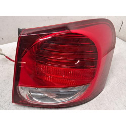 Feu arriere principal droit...