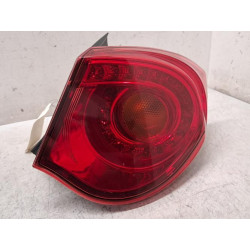 Feu arriere principal droit...