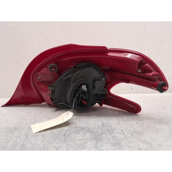 Feu arriere principal droit...