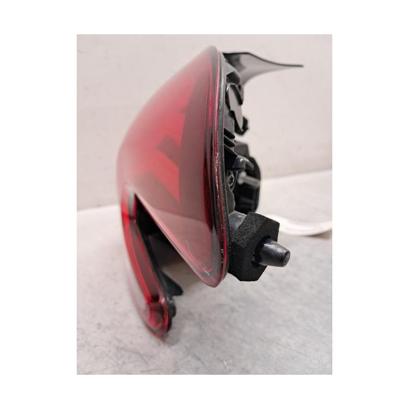 Feu arriere principal droit (feux) - PEUGEOT - 208 1 PHASE 2