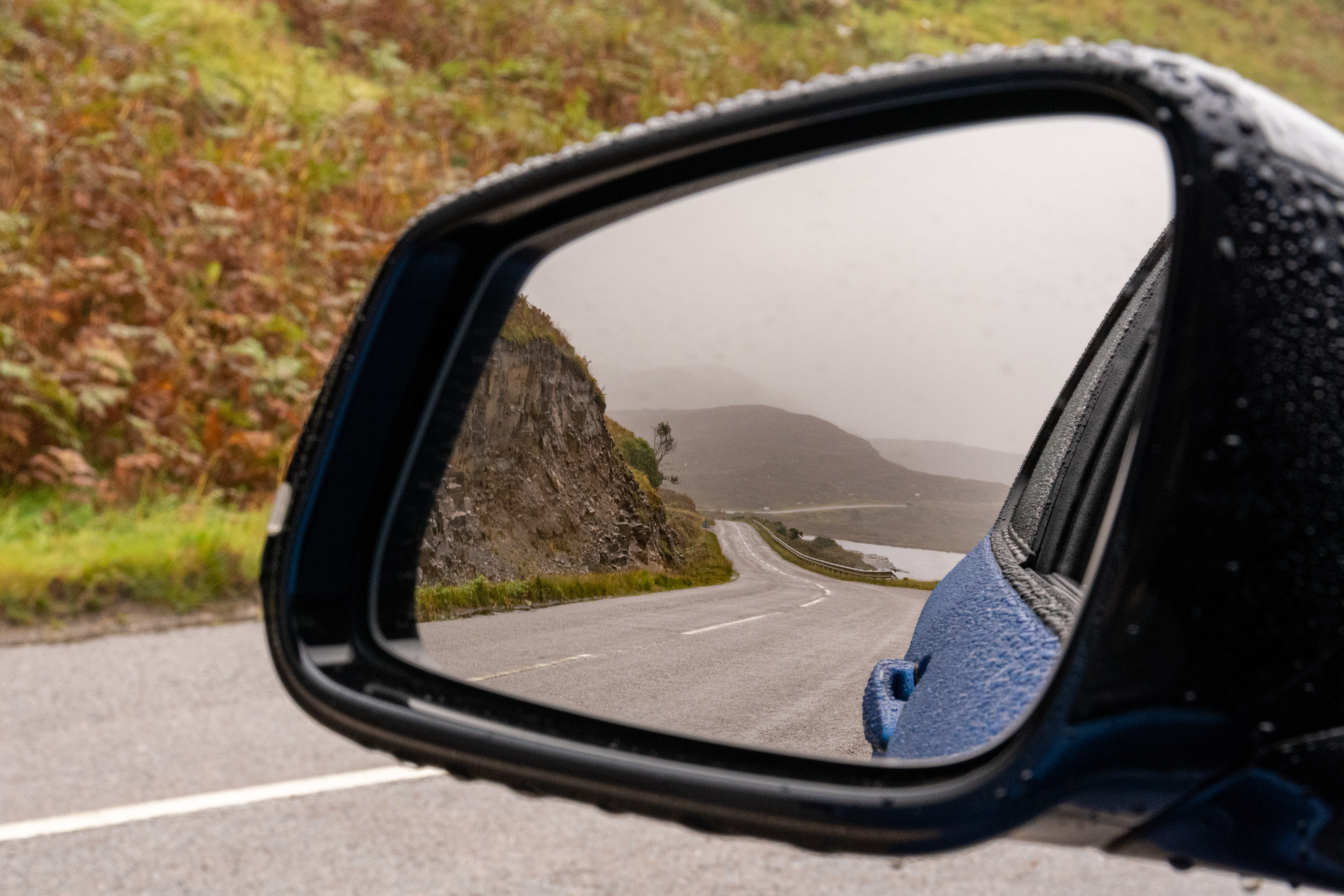 Automobile/Pratique. Rétroviseur cassé, pouvez-vous le réparer vous-même ?